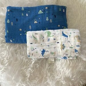 Swaddling blankets. Super soft, two blankets
